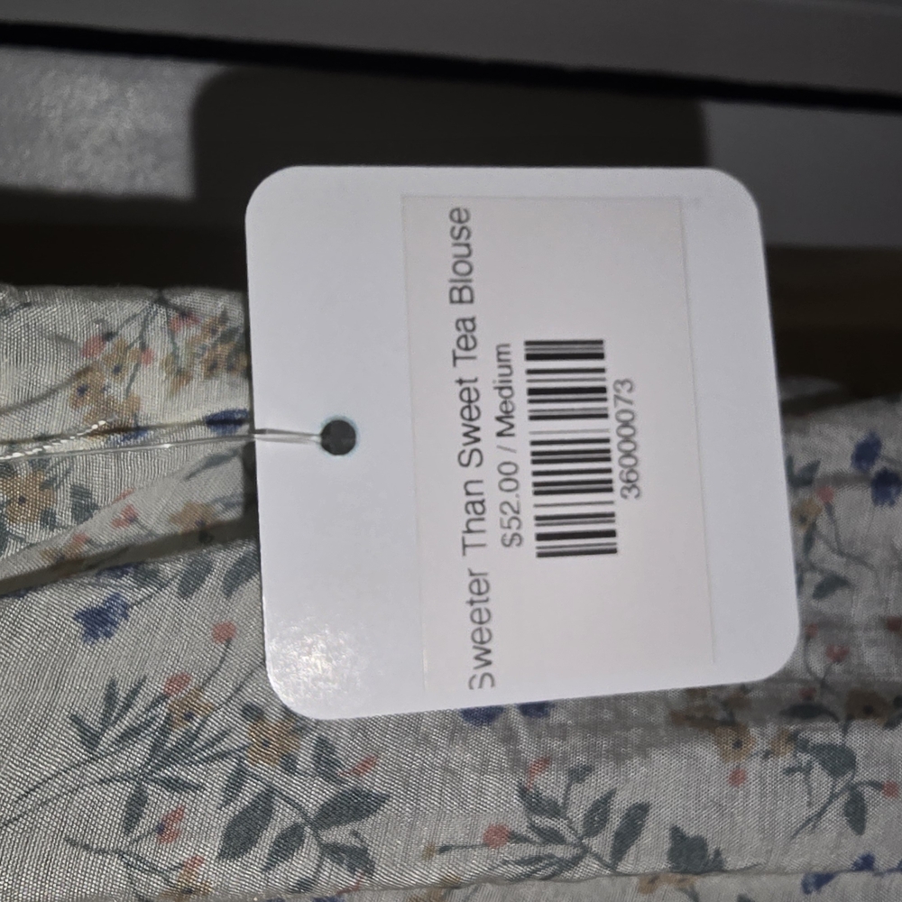 Floral Ruffle Shirt - Picture 4 of 4